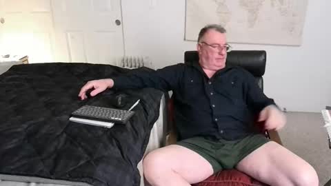 Christopher online show from October 31, 1:23 pm