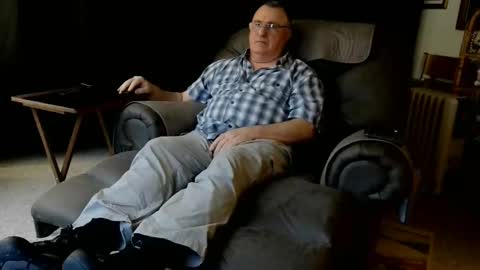 Christopher online show from December 15, 11:31 pm