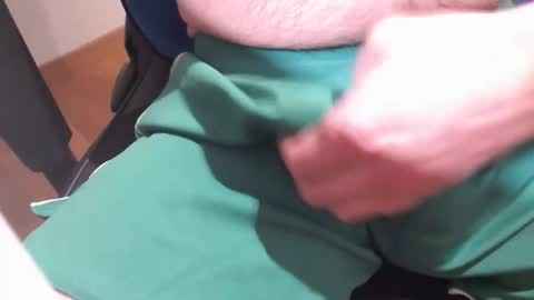 icky_thumps online show from November 6, 8:21 pm