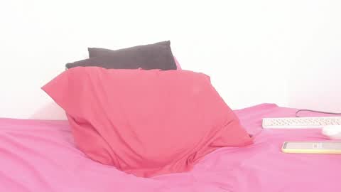 IckyXo online show from February 7, 1:22 pm