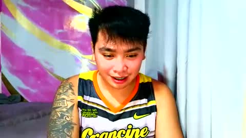 Snapshot of iconic_vince chatting on October 9, 3:21 pm iconic_vince online show from October 9, 3:21 pm