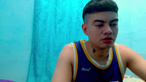 Snapshot of icyestic chatting on December 13, 5:43 pm bryan online show from December 13, 5:43 pm