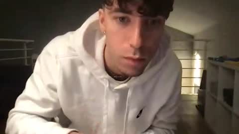 icyninesix online show from December 17, 10:22 pm