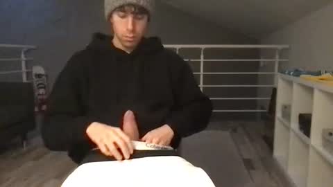 icyninesix online show from December 19, 3:30 pm