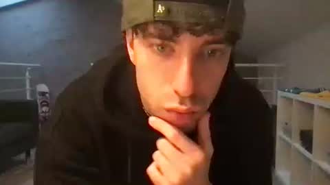 icyninesix online show from December 22, 3:22 pm