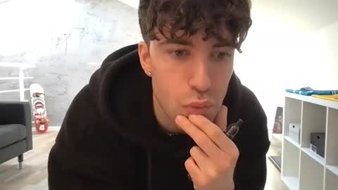 icyninesix online show from February 6, 2:26 pm