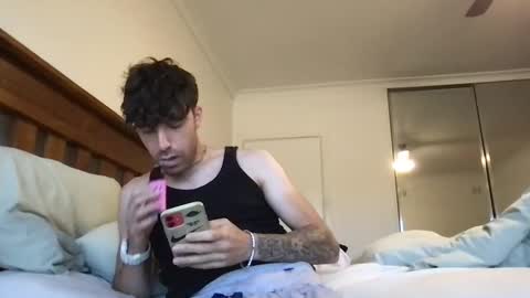 icyninesix online show from March 6, 5:24 am