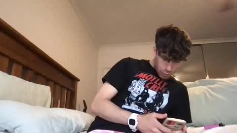 icyninesix online show from March 8, 4:45 am