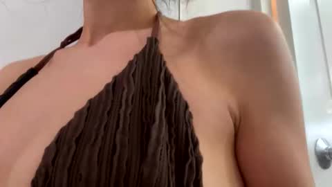 Snapshot of icyspice chatting on October 15, 12:05 pm icyspice online show from October 15, 12:05 pm