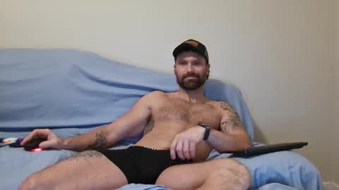 Snapshot of idabrent27 chatting on December 5, 3:26 am Brent Ida online show from December 5, 3:26 am