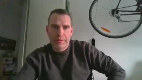 Snapshot of idontknowwhy1 chatting on February 10, 7:04 am idontknowwhy1 online show from February 10, 7:04 am