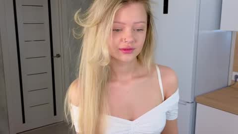 Lisa online show from December 20, 3:25 am