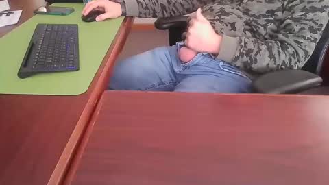 Hung office Stud online show from December 10, 6:38 pm