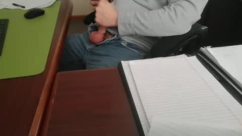 Hung office Stud online show from February 24, 9:20 pm