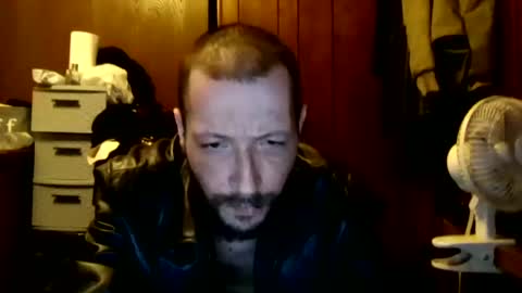 Snapshot of iggy617 chatting on June 17, 11:45 am iggy617 online show from June 17, 11:45 am