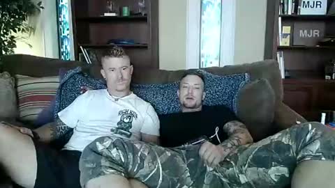 igunner2freaky4u online show from April 28, 1:38 pm