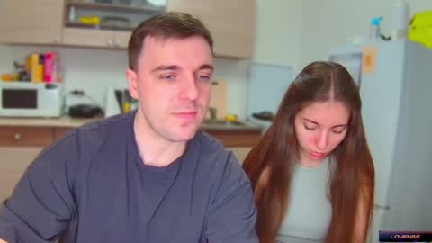 Snapshot of ihavepaws33 chatting on December 28, 3:04 pm Julia and Mira online show from December 28, 3:04 pm