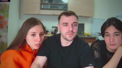 Snapshot of ihavepaws33 chatting on January 15, 2:35 pm Julia and Mira online show from January 15, 2:35 pm