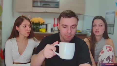 Snapshot of ihavepaws33 chatting on January 23, 6:45 pm Julia and Mira online show from January 23, 6:45 pm