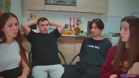 Snapshot of ihavepaws33 chatting on January 27, 6:31 pm Julia and Mira online show from January 27, 6:31 pm