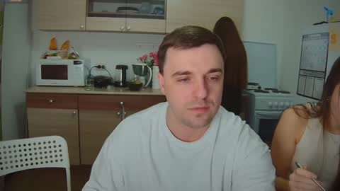 Snapshot of ihavepaws33 chatting on February 2, 5:48 pm Julia and Mira online show from February 2, 5:48 pm