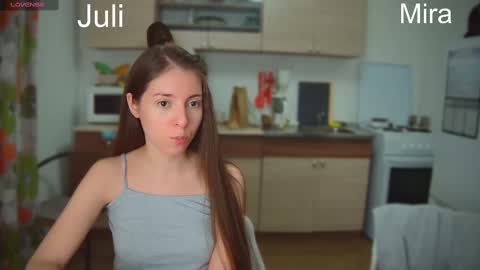 Snapshot of ihavepaws33 chatting on February 22, 3:47 pm Julia and Mira online show from February 22, 3:47 pm