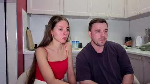 Snapshot of ihavepaws33 chatting on September 17, 5:58 pm Julia and Mira online show from September 17, 5:58 pm