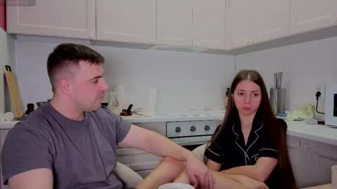 Snapshot of ihavepaws33 chatting on September 29, 5:56 am Julia and Mira online show from September 29, 5:56 am