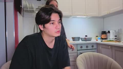 Snapshot of ihavepaws33 chatting on October 27, 12:42 pm Julia and Mira online show from October 27, 12:42 pm