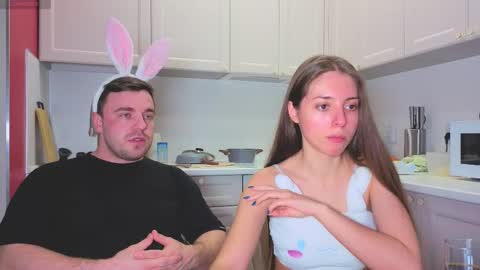 Snapshot of ihavepaws33 chatting on October 31, 7:59 pm Julia and Mira online show from October 31, 7:59 pm