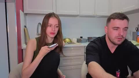 Snapshot of ihavepaws33 chatting on November 14, 10:25 am Julia and Mira online show from November 14, 10:25 am