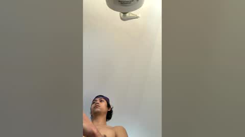 Snapshot of ikaikagora00 chatting on February 18, 3:19 pm ikaikagora00 online show from February 18, 3:19 pm