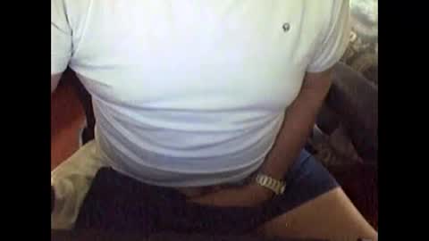 ikissuuuu online show from October 13, 1:33 pm