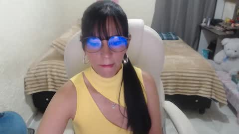 Ilaira  online show from April 17, 11:57 am