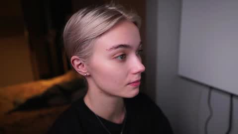 ileanacampbel online show from December 16, 6:53 am