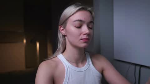 ileanacampbel online show from January 4, 6:09 am