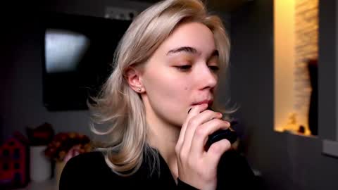 ileanacampbel online show from January 17, 4:39 am