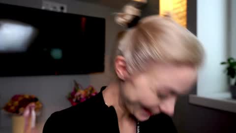 ileanacampbel online show from January 20, 8:09 am