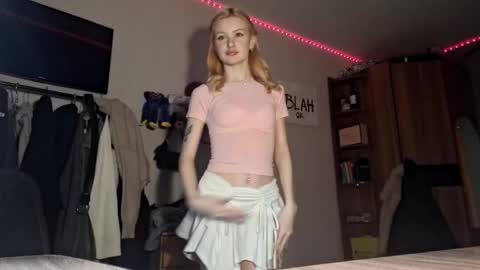 ShyLuna online show from February 14, 6:21 am