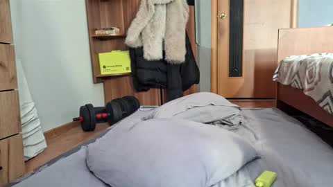 ShyLuna online show from March 11, 5:24 am