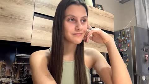 Snapshot of ilianaportwood chatting on February 16, 11:17 am Sophie online show from February 16, 11:17 am