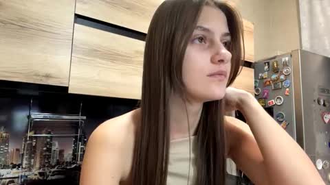 Snapshot of ilianaportwood chatting on February 26, 12:04 pm Sophie online show from February 26, 12:04 pm