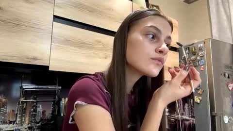 Snapshot of ilianaportwood chatting on February 27, 1:22 pm Sophie online show from February 27, 1:22 pm