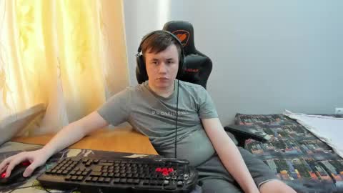 iliaskris online show from May 15, 11:34 pm