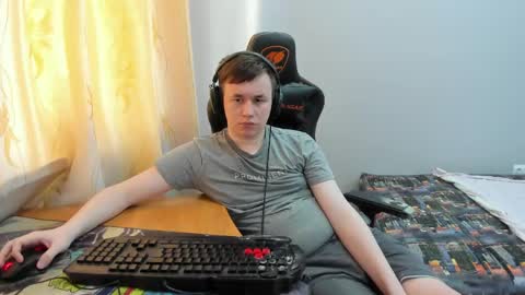 iliaskris online show from May 16, 12:29 am