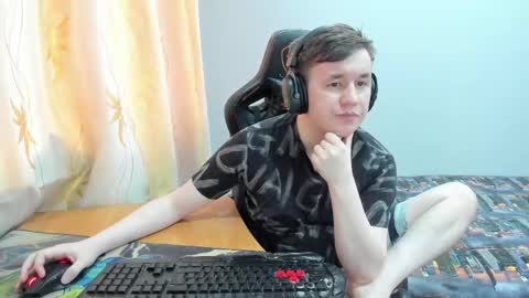 iliaskris online show from May 18, 4:13 pm