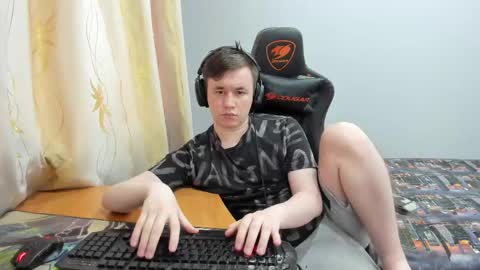 iliaskris online show from May 19, 4:35 pm