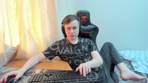 iliaskris online show from May 27, 1:57 am