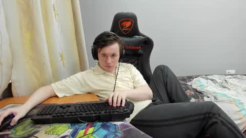 iliaskris online show from July 9, 6:23 pm