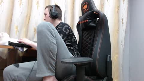 lord online show from November 8, 12:05 pm